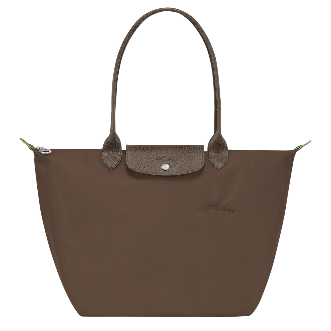 Grande Tote, Γη