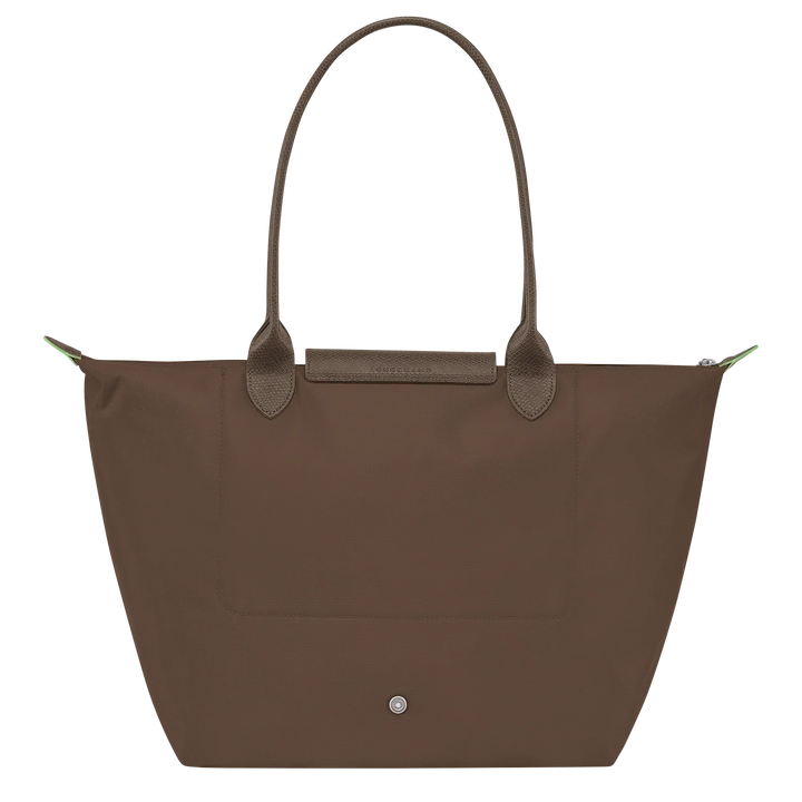 Grande Tote, Γη