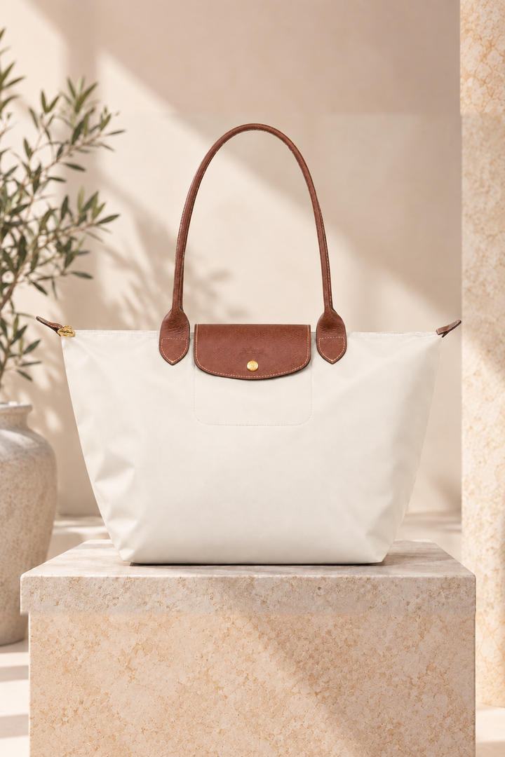Grande Tote, Χαρτί